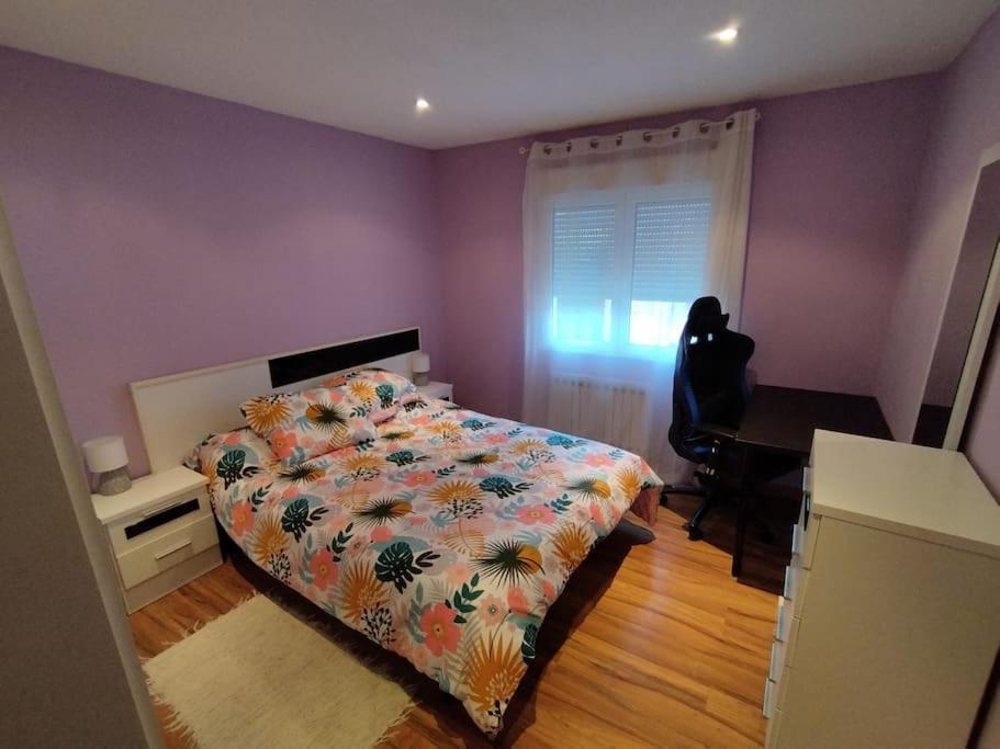 Piso Acogedor Y Luminoso Avilés Kültér fotó